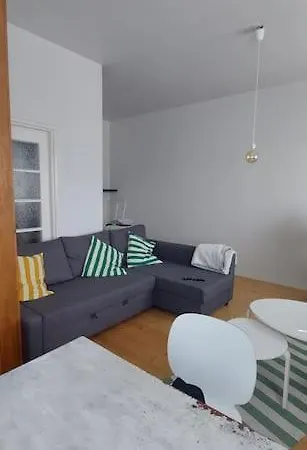One Bedroom Near City Center